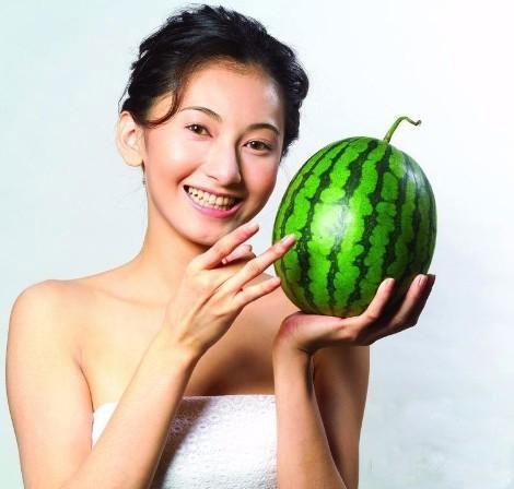 吃瓜娱乐圈素材图片无水印,揭秘吃瓜素材背后的故事  第3张