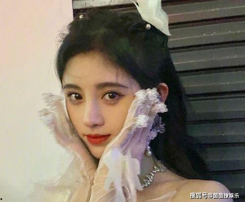 吃瓜娱乐圈鞠婧祎微博,娱乐圈幕后故事大揭秘！”  第3张